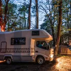 キャンピングカー